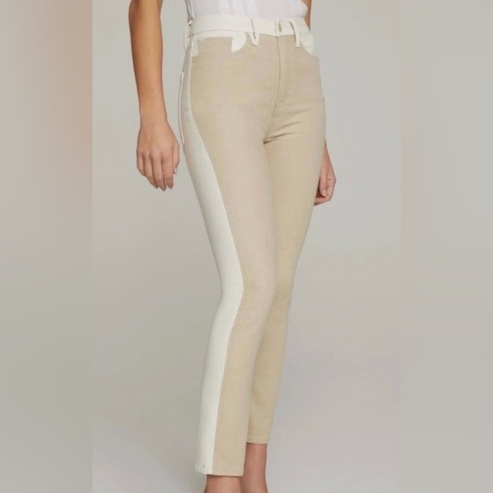 NEW Good American Good Classic Blocked in White and Taupe, Size 6/28